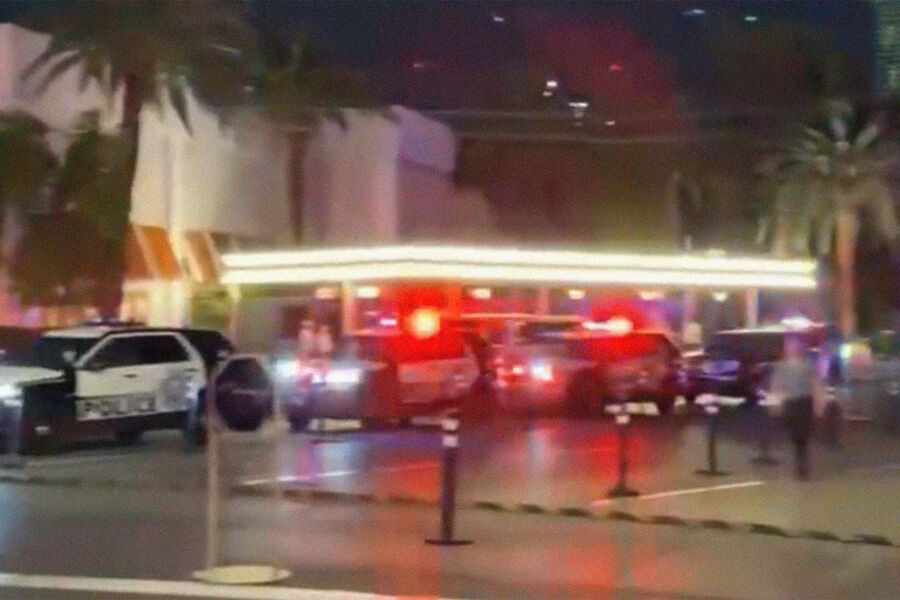 Что произошло в вегасе в москве. Стрельба из отеля в Лас Вегасе. Америка перестрелка с полицией. Перестрелка в России.
