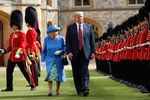 Почетный караул около Виндзорского замка во время встречи королевы Великобритании Елизаветы II и президента США Дональда Трампа, 13 июля 2018 года