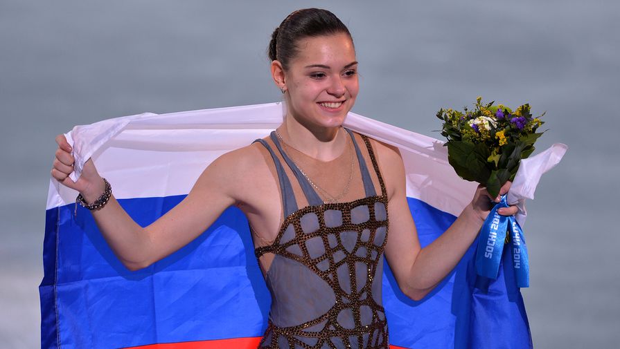 Аделина Сотникова после победы на Олимпиаде в Сочи
