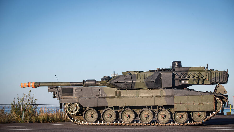 Bild: Шольц оказался под давлением из-за решения Польши поставить Украине танки Leopard 2