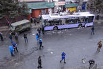 На месте обстрела троллейбуса и остановки общественного транспорта «Завод Боссе» в Ленинском районе Донецка
