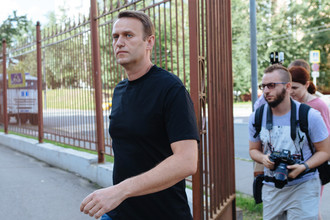 Политик Алексей Навальный перед заседанием Симоновского районного суда Москвы, 3 августа 2017 года