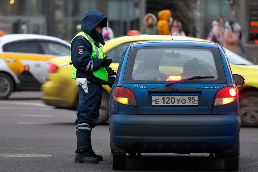 Гаишники в Москве устраивают «блокпосты». Как это влияет на безопасность