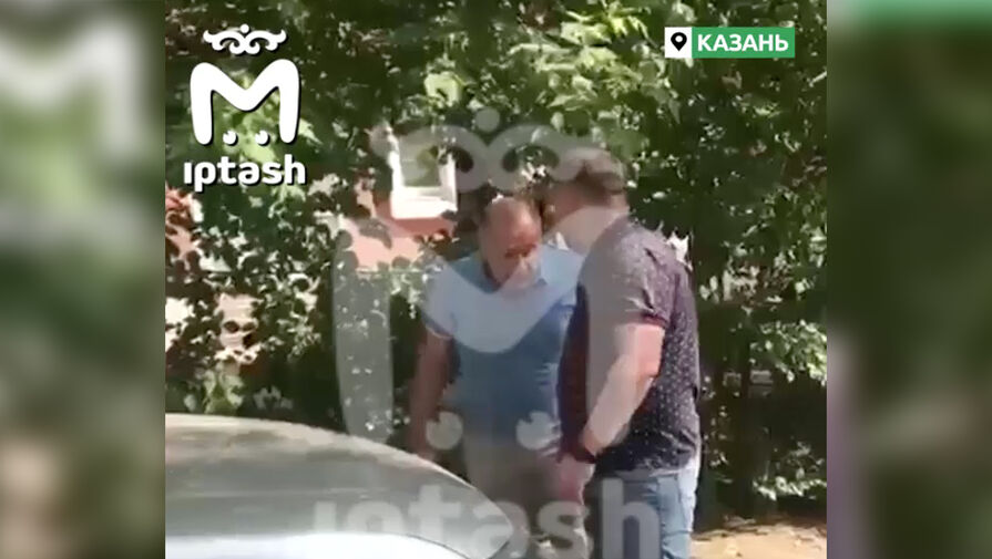 В Казани участник дорожного конфликта угрожал обидчику пистолетом