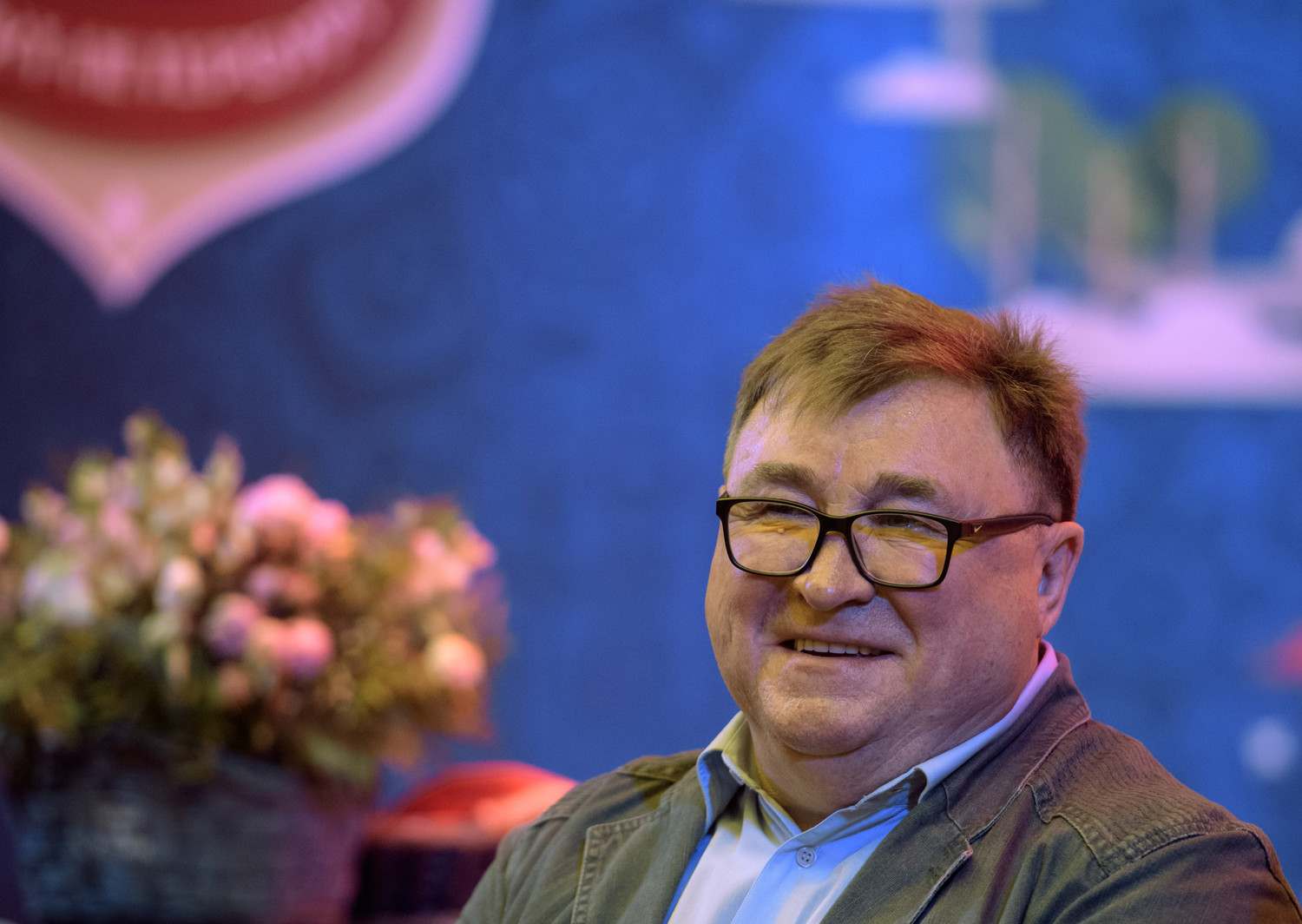 Директор Академии ФК «Зенит» Владимир Казаченок во время «футбольного урока» 1 сентября в санкт-петербургской гимназии №622