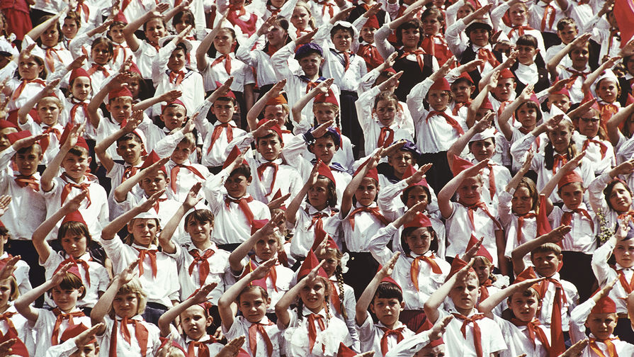 Пионеры города Северодонецка Донецкой области Украинской ССР, 1972 год