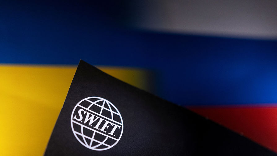 SWIFT готовится отключить ряд российских банков