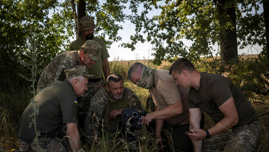 Украинский офицер пожаловался, что российские военные не позволяют ВСУ собираться в группы