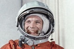 Первый космонавт Земли Юрий Алексеевич Гагарин. Кадр из фильма «Первый рейс к звездам», 1961 год 