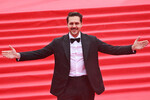 Актер Милош Бикович на церемонии открытия 46-го Московского международного кинофестиваля в театре «Россия», 19 апреля 2024 года