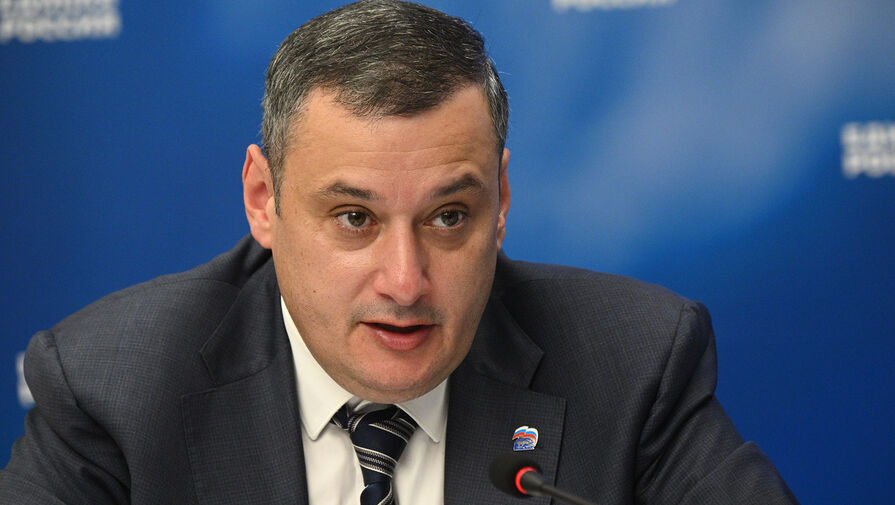 Стало известно о рабочем графике Хинштейна, попавшего в больницу после ДТП