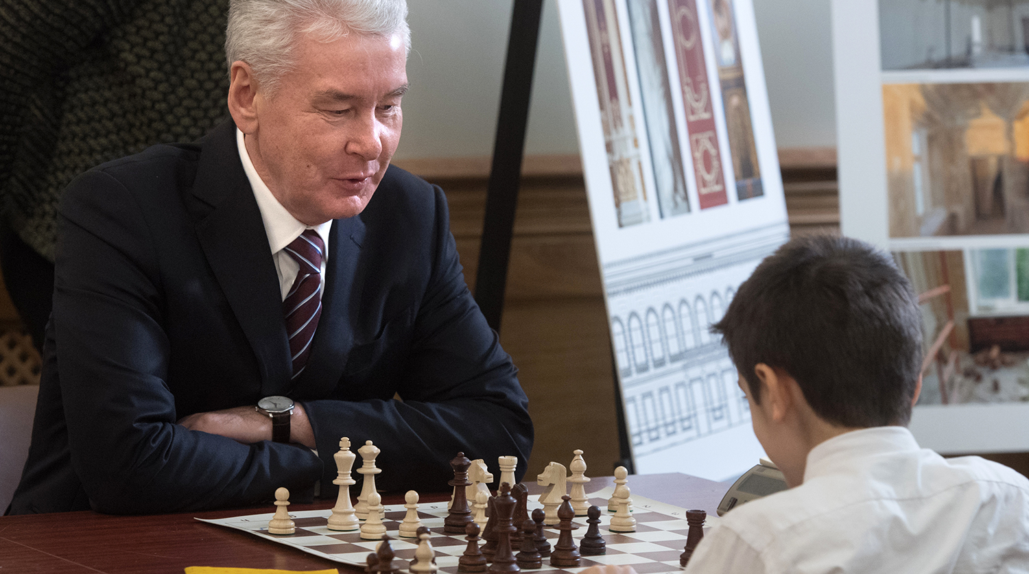 Мэр Москвы Сергей Собянин во время церемонии открытия Центрального дома шахматиста после реставрации, 2016 год