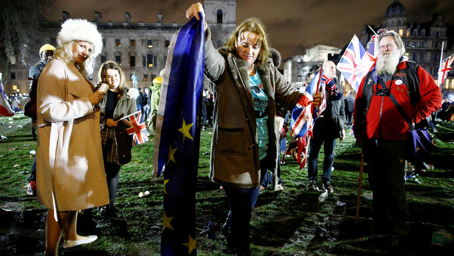 Сторонники Brexit празднуют выход Великобритании из&nbsp;ЕС, 31 января 2020 года