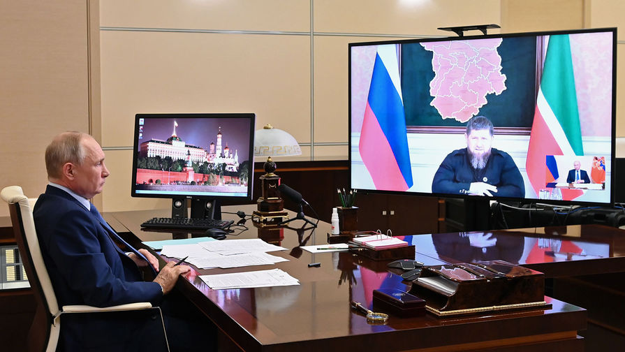 Президент России Владимир Путин проводит рабочую встречу в режиме видеоконференции с главой Чеченской Республики Рамзаном Кадыровым, 23 июня 2021 года