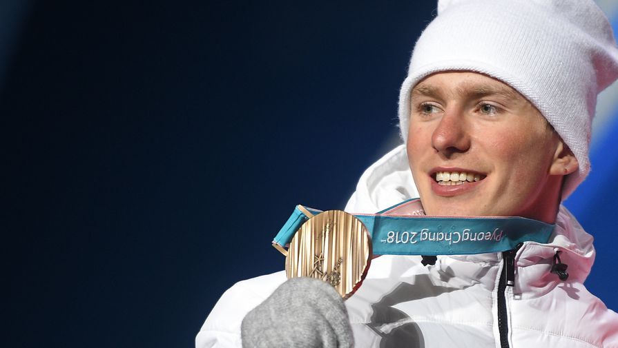 Российский лыжник Денис Спицов с бронзовой медалью Олимпийских игр — 2018