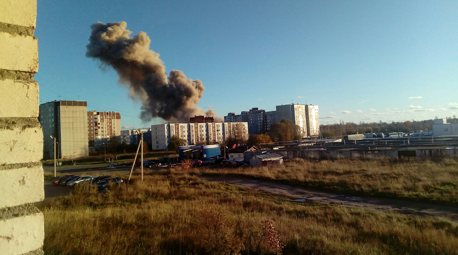 В результате взрыва на заводе в Гатчине погибли два человека - Газета.Ru