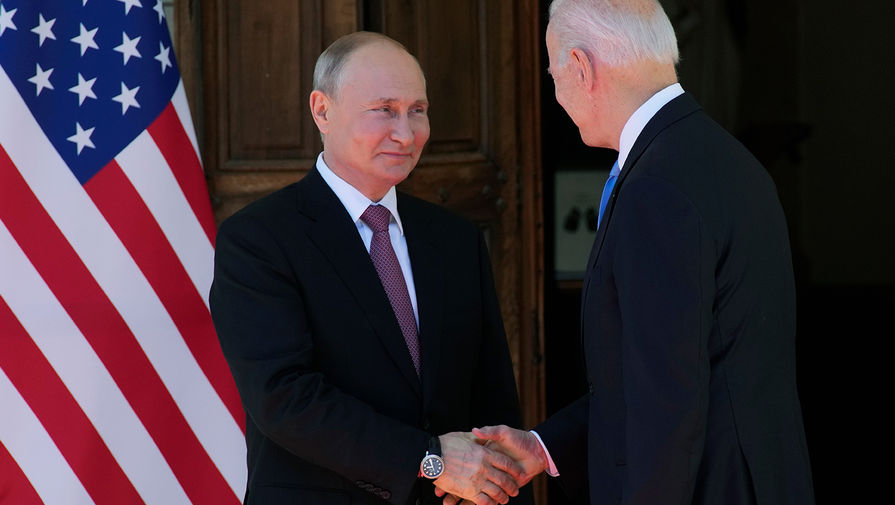 Первый диалог после саммита: о чем говорили Путин и Байден
