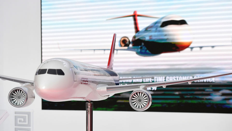 Модель российско-китайского широкофюзеляжного самолета CR929 на авиасалоне МАКС в подмосковном Жуковском, 27 августа 2019 года