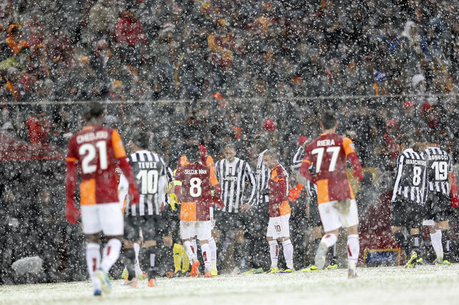 Матч «Галатасарай» — «Ювентус» отменен из-за снегопада