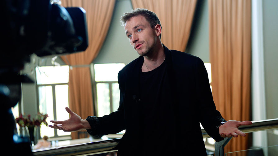 Актер Александр Петров на&nbsp;завтраке журнала Hello! в&nbsp;рамках XXVII открытого российского кинофестиваля &laquo;Кинотавр&raquo;