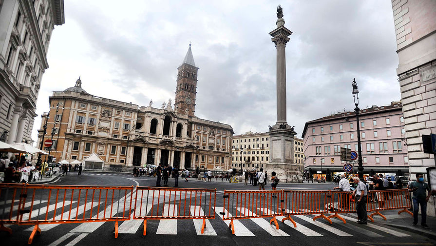 Приготовления к&nbsp;городскому празднику возле базилики Санта-Мария-Маджоре в&nbsp;Риме, 31 августа 2020 года 