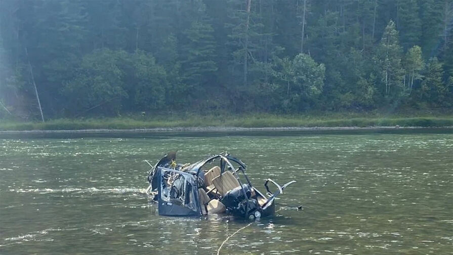 Потерпевший крушение Robinson R-44 депутата Гольдмана обнаружили в реке