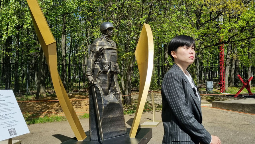 Китаянка победила во Всероссийском конкурсе патриотической скульптуры Наши герои