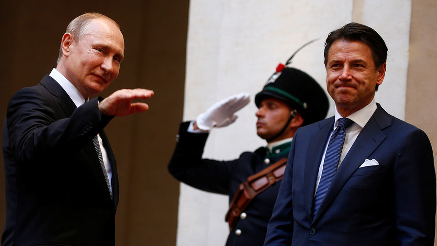 Президент России Владимир Путин и премьер-министр Италии Джузеппе Конте во время встречи в Риме, 4 июля 2019 года