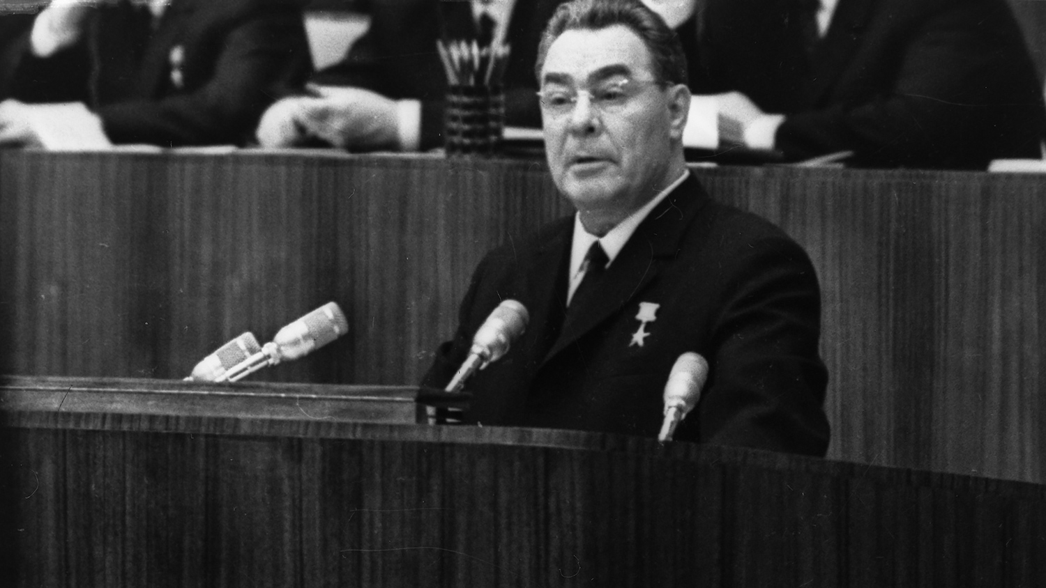 Председатель цк кпсс советского союза. Брежнев 1966. Брежнев 1952.