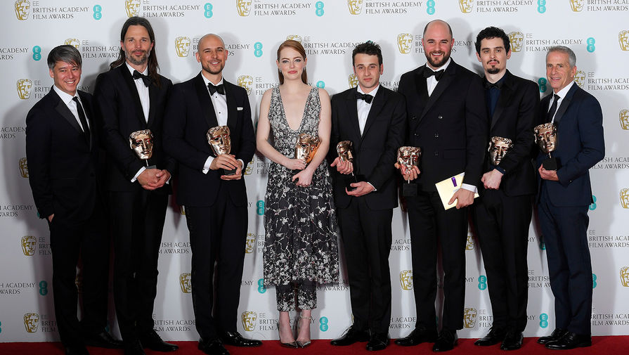 Команда мюзикла &laquo;Ла-Ла Ленд&raquo; (лучший фильм) с&nbsp;премиями BAFTA, 12&nbsp;февраля 2017&nbsp;года