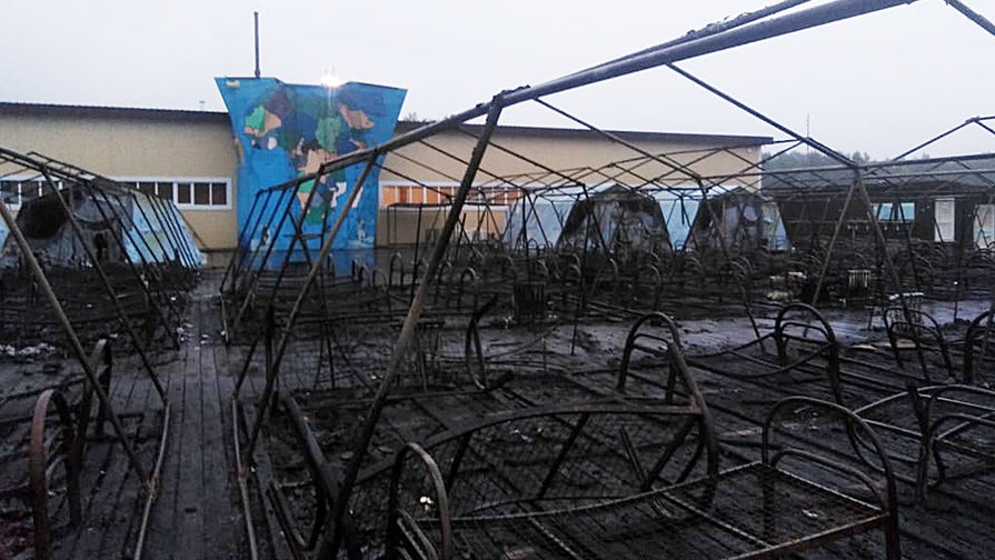 Последствия пожара в палаточном лагере «Холдоми» в Солнечном районе Хабаровского края, 23 июля 2019 года