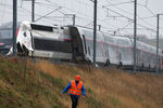 Ситуация на месте схода с рельсов скоростного поезда во Франции, 5 марта 2020 года