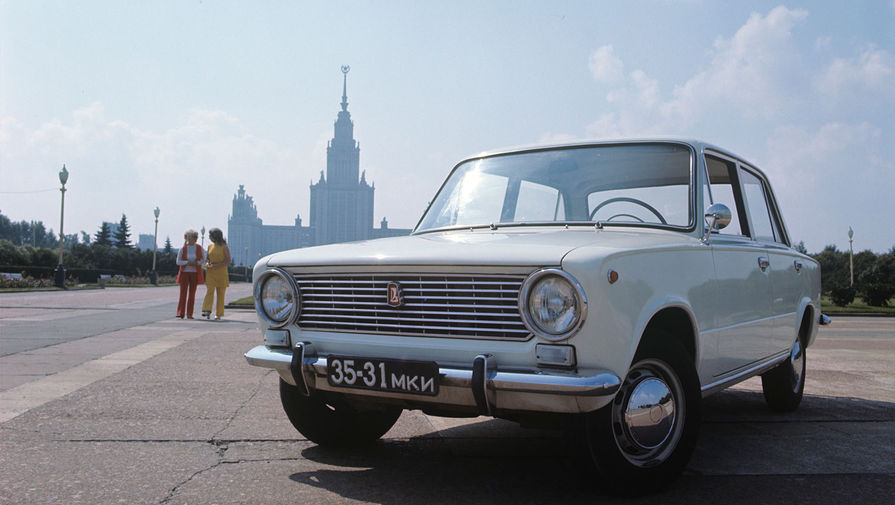 Советский легковой автомобиль ВАЗ-2101 «Жигули», Москва, 1971 год
