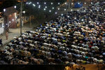 Вечерняя молитва в Карачи, Пакистан