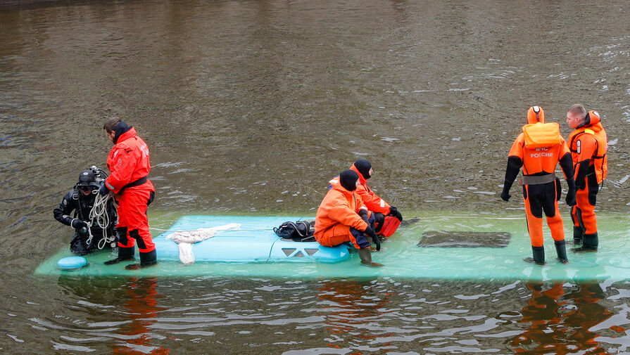Власти сообщили о состоянии пострадавших при ДТП с утонувшим автобусом в Петербурге