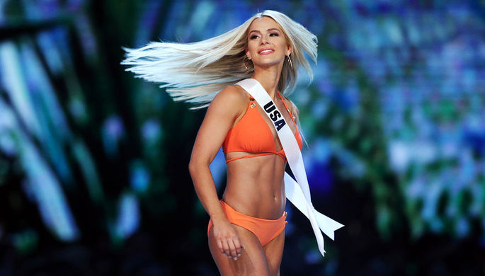 Модель Сара Роуз Саммерс в купальнике во время предварительного этапа конкурса &laquo;Мисс...