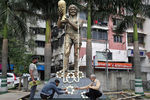 Статуя Диего Марадоны в Калькутте, Индия, 26 ноября 2020 года