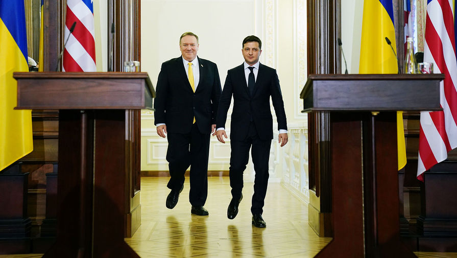 Госсекретарь США Майк Помпео и президент Украины Владимир Зеленский во время встречи в Киеве, 31 января 2020 года