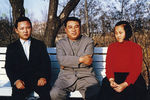 Ким Ир Сен и его дети Ким Чен Ир и Ким Гён Хи, снимок 1963 года