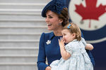 Герцогиня Кембриджская с дочерью Шарлоттой в Канаде