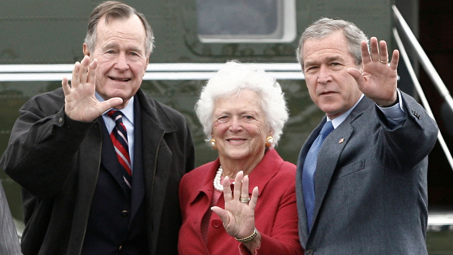Джордж Буш-младший, Барбара Буш и Джордж Буш-старший, 2007 год