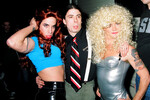 Дэйв Грол из Nirvana с Энтони Кидисом и Фли из Red Hot Chili Peppers на MTV Live and Loud, 1993 год