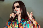 Певица Диана Гурцкая на презентации альбома коллектива Bill and Safari в клубе «Мираж» в Москве, 2001 год