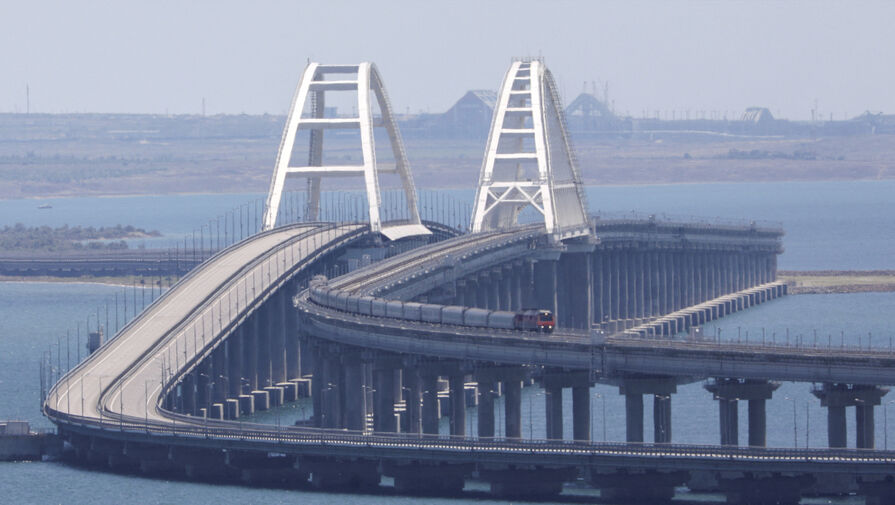 Движение авто по Крымскому мосту восстановлено