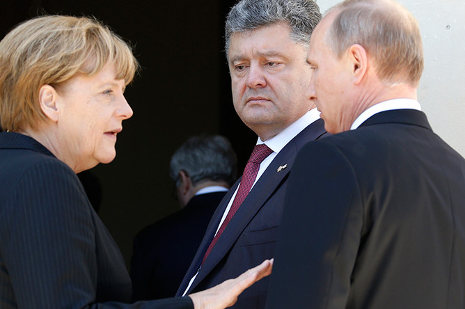 Ангела Меркель с президентами Украины и России Петром Порошенко и Владимиром Путиным, 6 июня 2014 года
