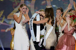 20-летняя студентка из Висконсина Грейс Станке получает титул «Мисс Америка»