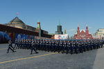 Военнослужащие парадных расчетов во время военного парада на Красной площади в честь 71-й годовщины Победы в Великой Отечественной войне 1941-1945 годов