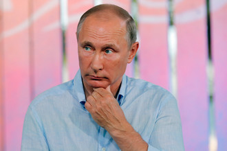 Президент России Владимир Путин во время посещения Всероссийского молодежного образовательного форума «Таврида»