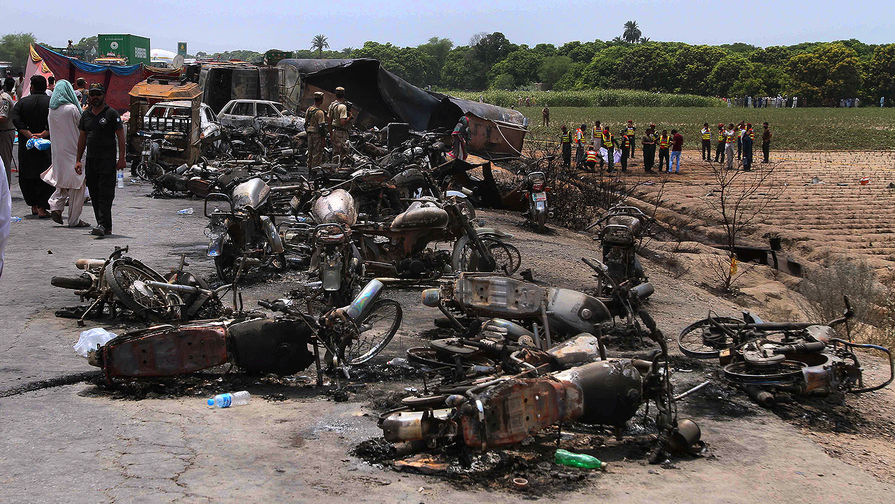 Ситуация на&nbsp;месте взрыва бензовоза в&nbsp;Пакистане