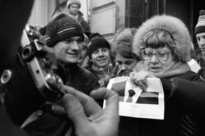 Валерия Новодворская (в центре) на митинге в день прав человека, 1989 год